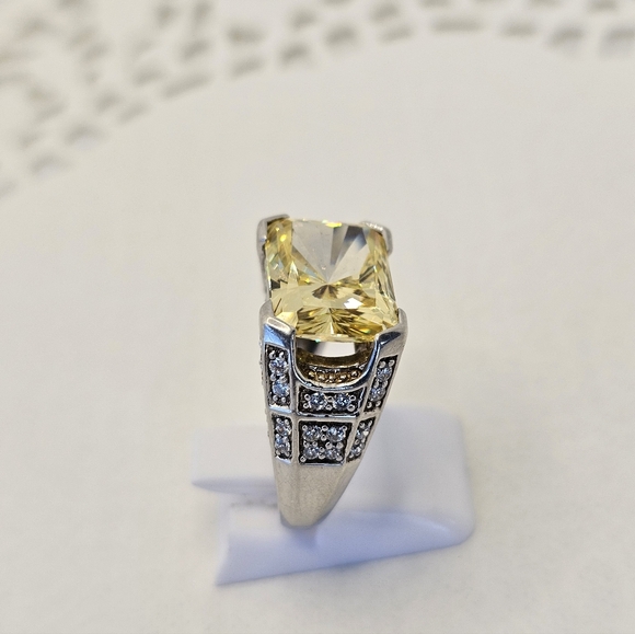 Rare Victoria Wieck Yellow Sapphire & Diamond Simulant Sterling Silver Sz 7! - Picture 5 of 11